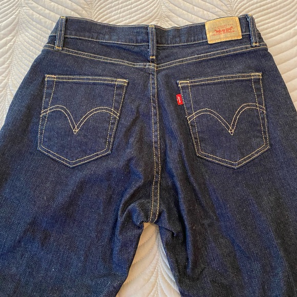 Levi’s Curvy Cut low rise, dark wash straight leg jeans. Size 11M. NWOT. - Picture 8 of 9